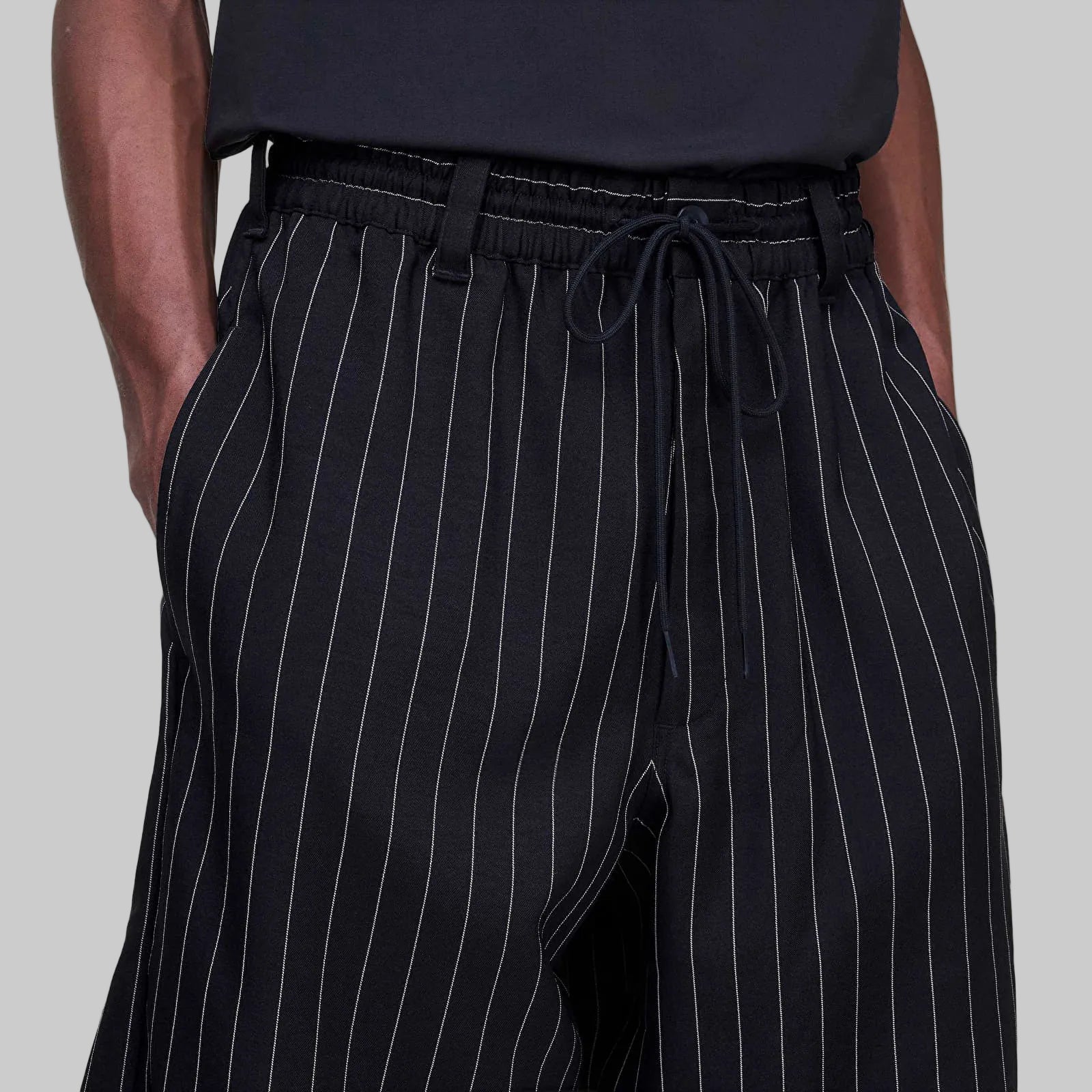 Y-3 PINSTRIPE SPORT UNIFORM SHORT BLACK-HOMBRE AMSTERDAM