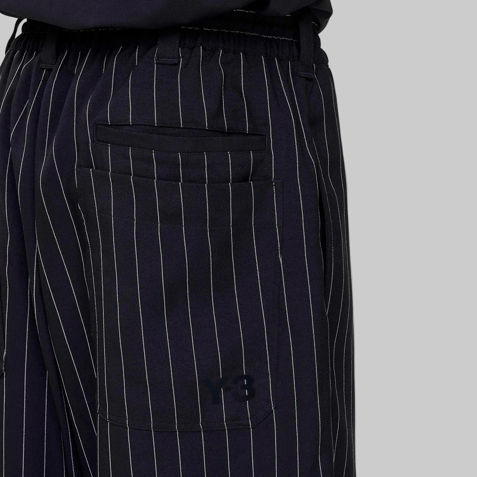 Y-3 PINSTRIPE SPORT UNIFORM SHORT BLACK-HOMBRE AMSTERDAM