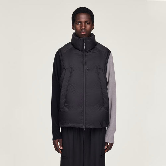 Y-3 PUFFER VEST BLACK