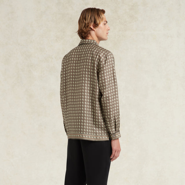 CHÉ MONETO PRINT TENCEL LONG SLEEVE SHIRT KHAKI WITH BUTTON CLOSURE - Hombre Amsterdam