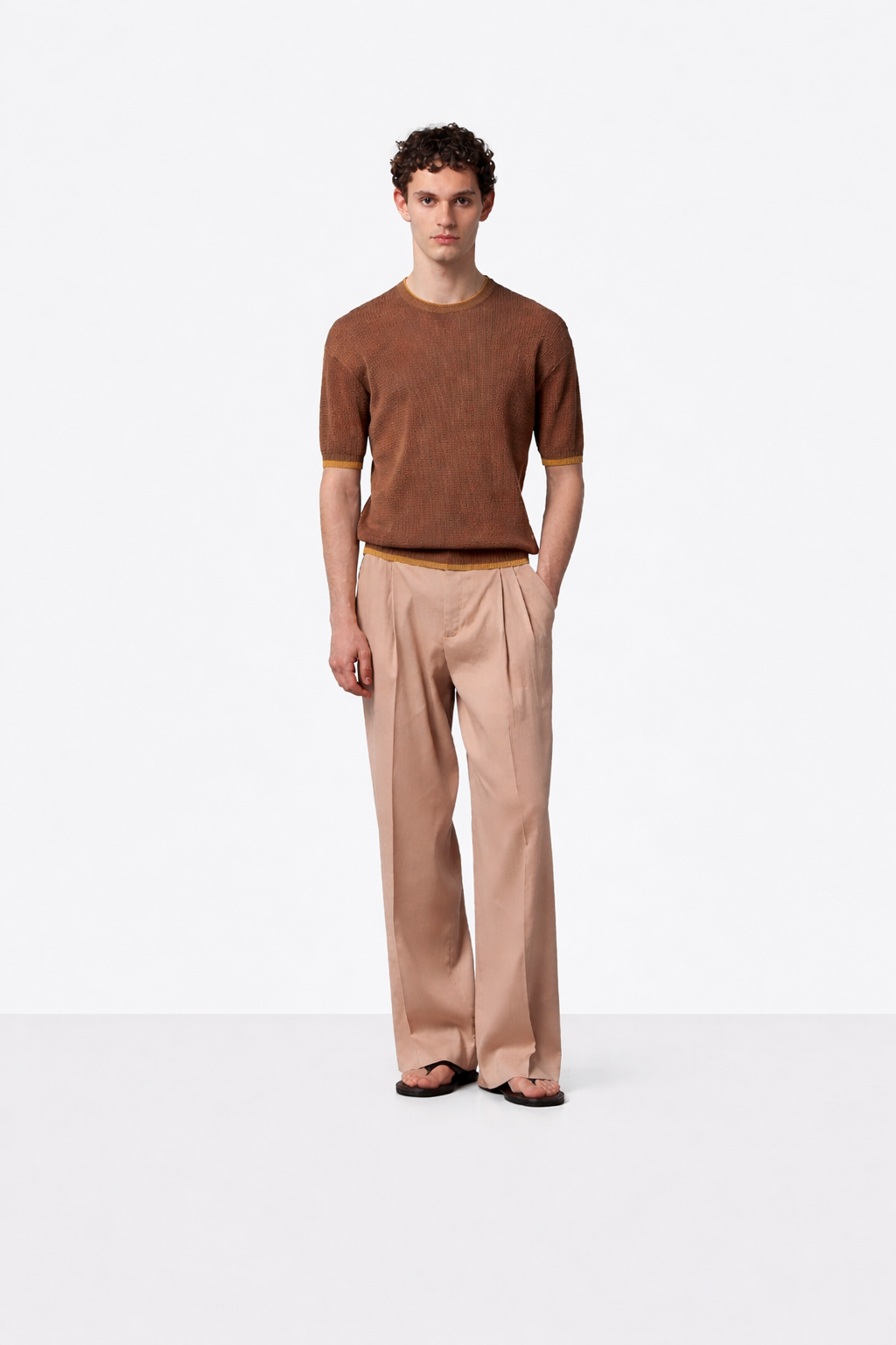 Textured Crew Neck T-Shirt- Hombre Amsterdam