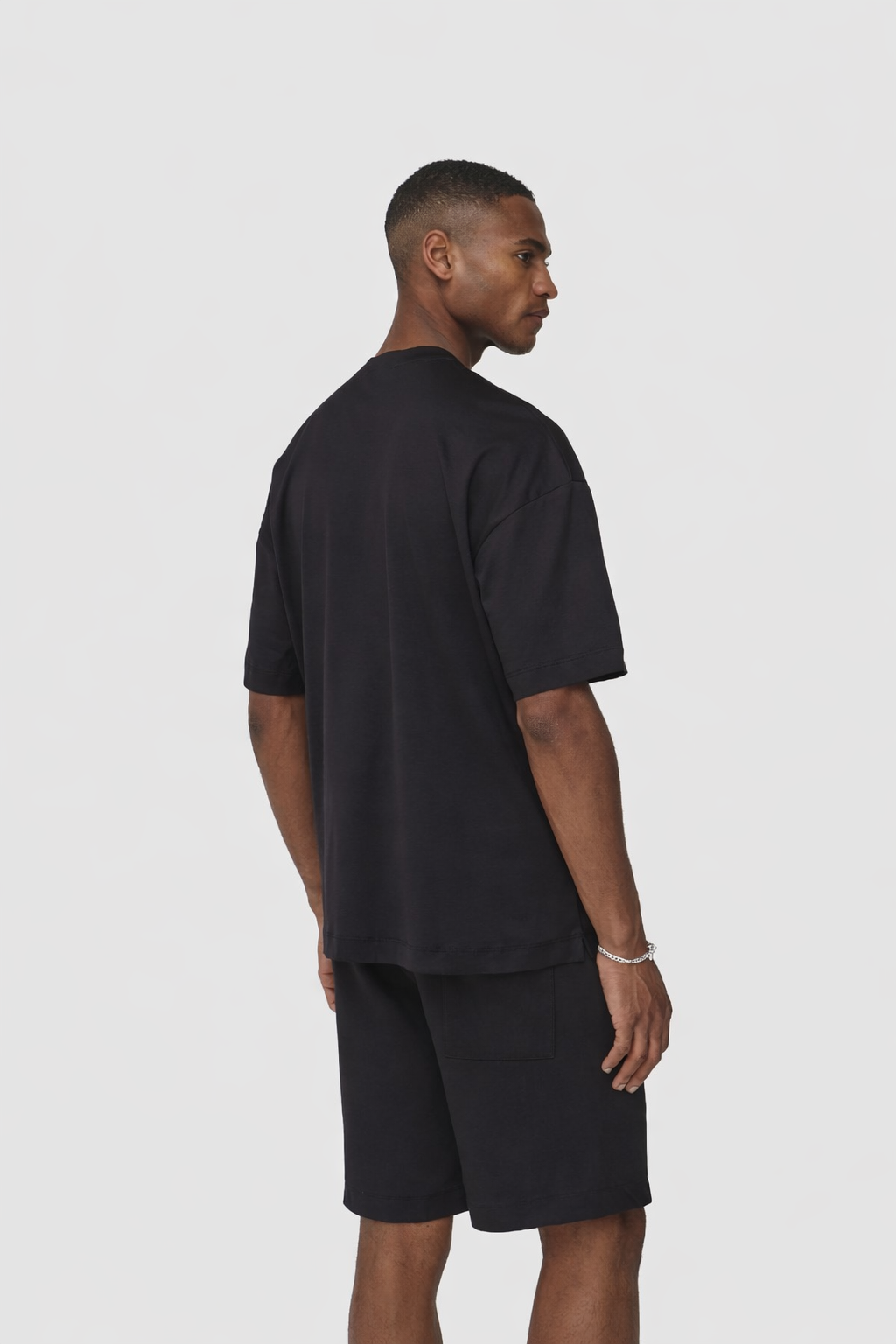 Supima T-Shirt Black Oversized- Hombre Amsterdam