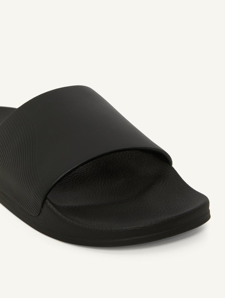 Humberto Leather Wave Print Sliders Black - Hombre Amsterdam