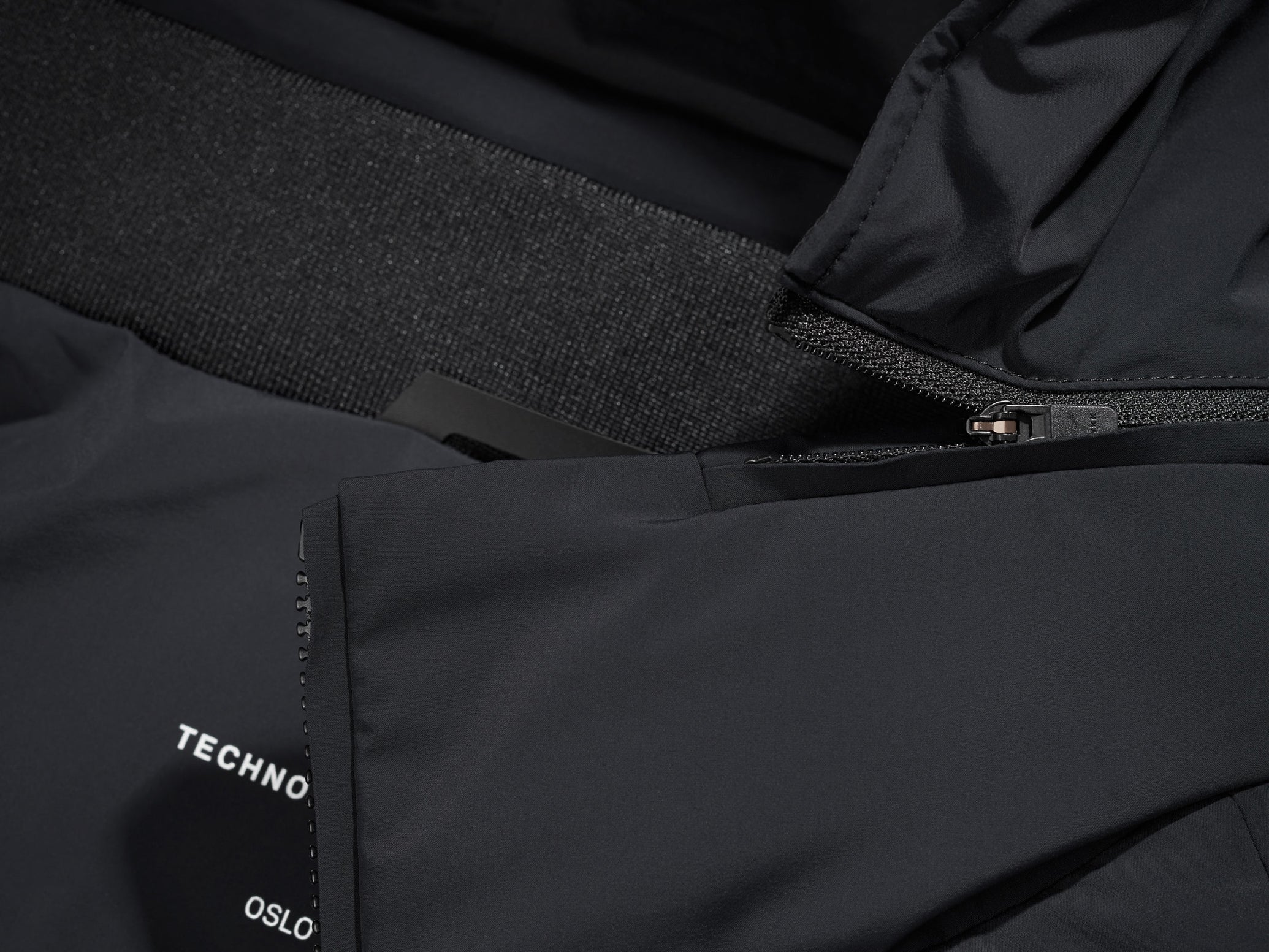 UBR BOLT GOOSE DOWN WATERPROOF  JACKET BLACK - Hombre Amsterdam