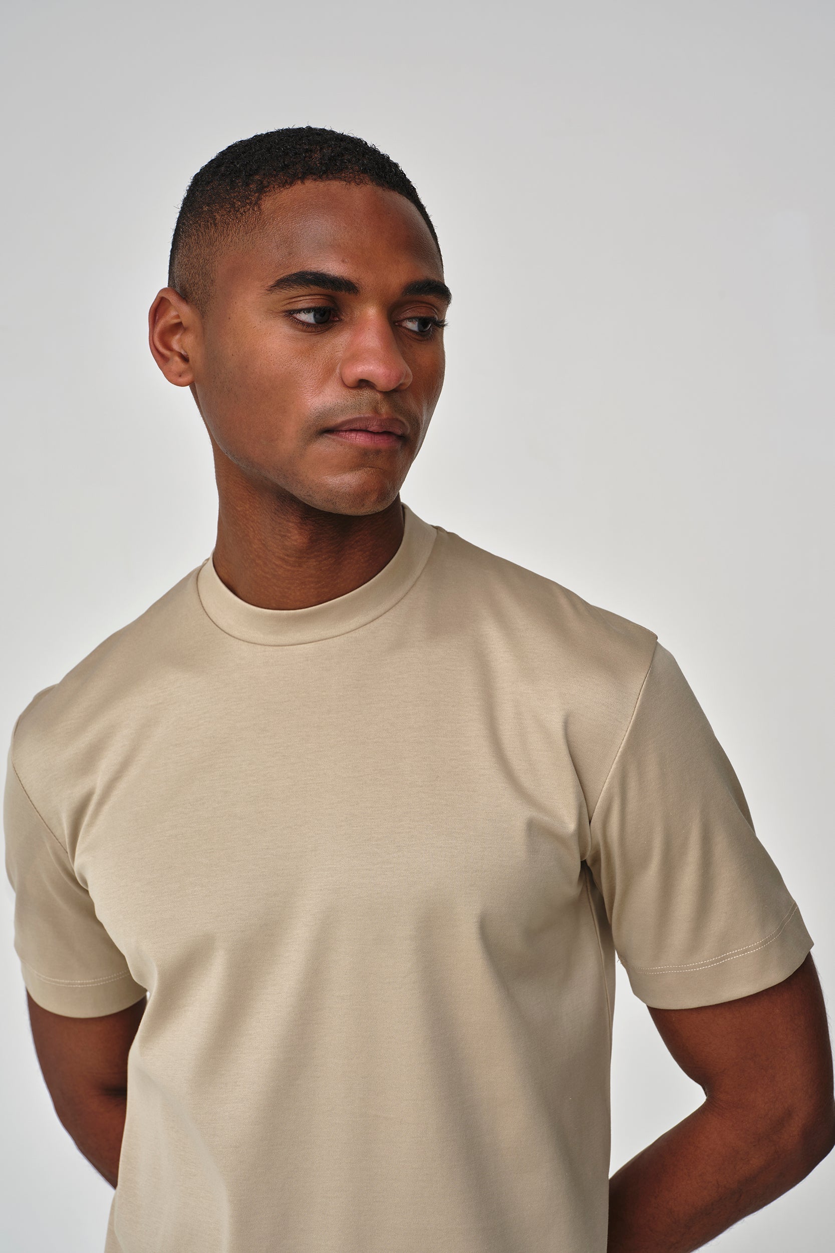 VALENZA INTERLOCK SUPIMA T - SHIRT BEIGE CREW NECK SHORT SLEEVE - Hombre Amsterdam